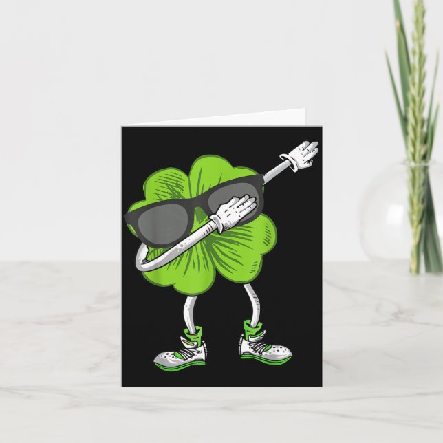 Dabbing Shamrock St Patrick's Day Funny Irish Boys Karte (Vorderseite)