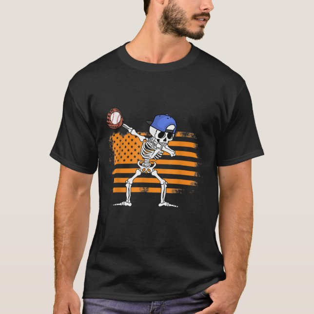 Dabbing Skeleton Baseball Funny Halloween T-Shirt (Vorderseite)