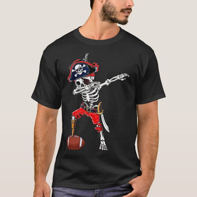 Dabbing Skeleton Pirate and Footll Ll Halloween Co T-Shirt (Vorderseite)