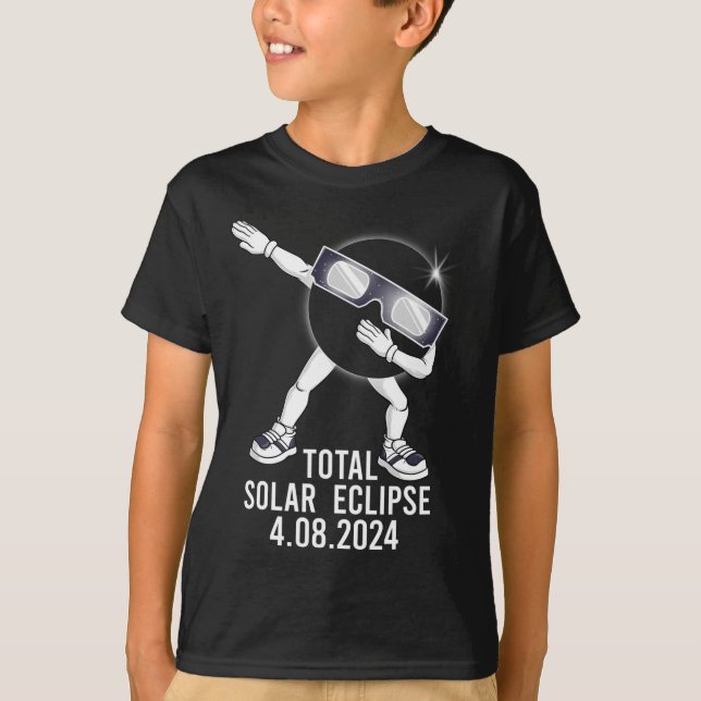 Dabbing Total Solar Eclipse 04.08.2024 Fun Dab Boy T-Shirt (Vorderseite)