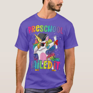 Dabbing Unicorn Preschool Abschluss Class 2022 Na T-Shirt