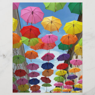Dach aus Regenschirmen