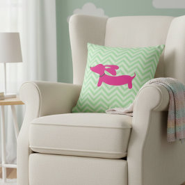 Dachshund + Green Chevron Kissen