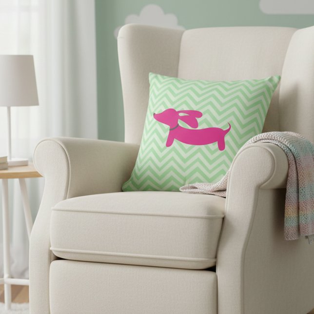 Dachshund + Green Chevron Kissen (Green and pink dachshund pillow for wiener dog lover home)