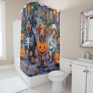 Dachshund-Hunde beim Trick-or-Treat an Halloween Duschvorhang