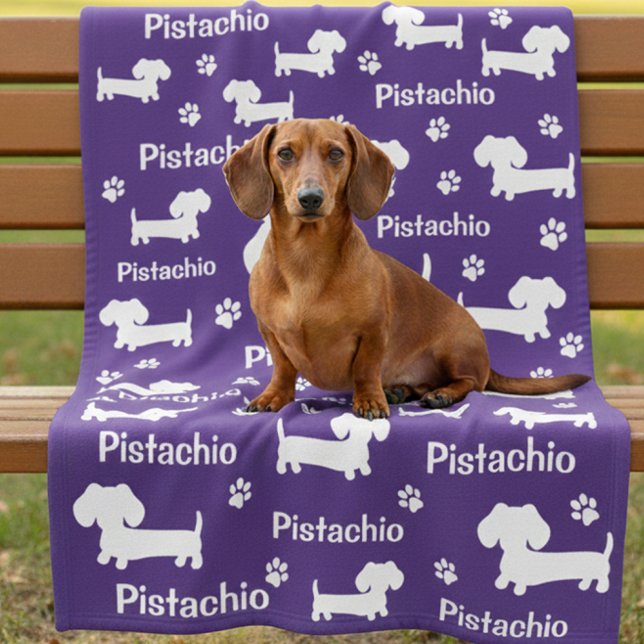 Dackel Dackel Hund Personalisiert Blanket Lila Fleecedecke (Cozy personalized dachshund blanket - purple with dog name)
