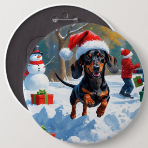 Dackel läuft im Schnee mit Weihnachtsmütze Button