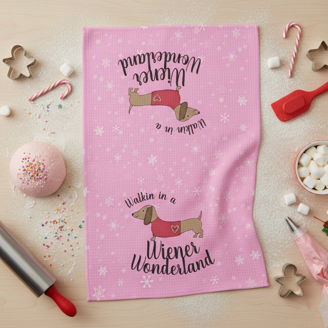 Dackel Wandern in einer Dackel Wunderland Dackel  Geschirrtuch (Walking in a wiener wonderland dachshund kitchen dish towel for Christmas decor)