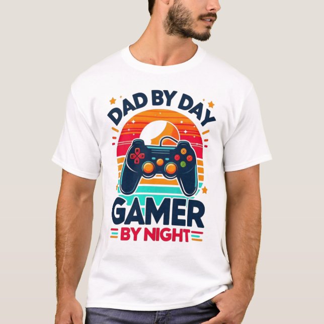 Dad By Day Gamer By Night: Retro Sunset Controller T-Shirt (Vorderseite)
