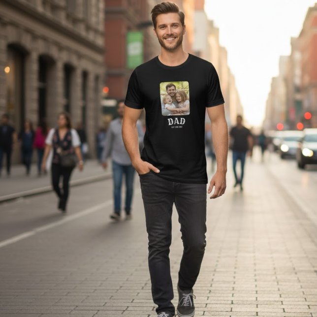 Dad Est 20xx Photo Tri-Blend Shirt (Von Creator hochgeladen)