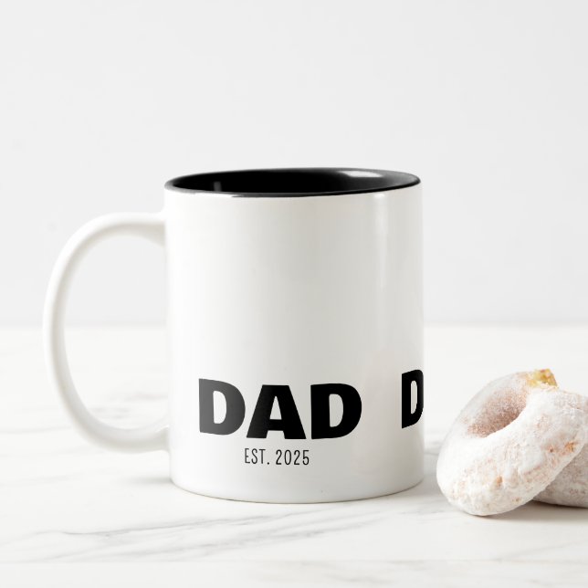 Dad Established New Dad Gift Zweifarbige Tasse (Mit Donut)