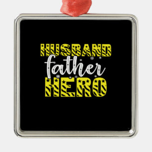 Daddy Gift Husband Father Hero Ornament Aus Metall