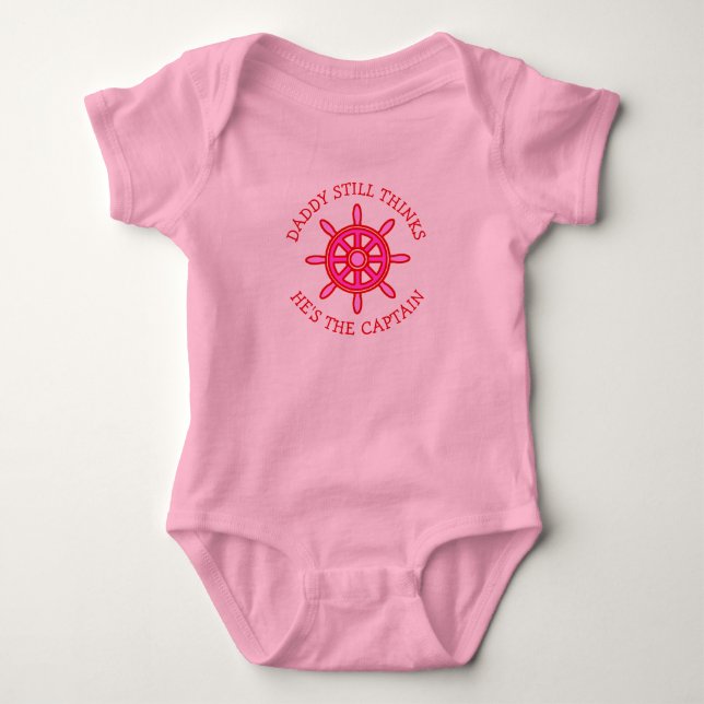 Daddy glaubt, er sei der Captain Funny Baby Strampler (Vorderseite)