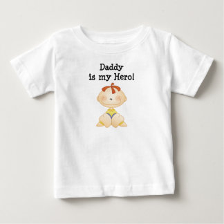 Daddy ist mein Held-T - Shirt