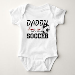 Daddy Lieben mich mehr als Fußball Baby Strampler