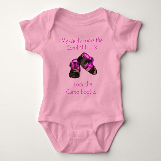 Daddy rocks Kampfstiefel Baby Rocks Camouflage Hin Strampler (Vorderseite)