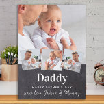 DADDY Vatertag 4 Foto Collage Chalkboard Plaq Fotoplatte<br><div class="desc">Überraschen Sie Papa diesen Tag mit einer personalisierten 4-Foto-Plakette. "DADDY ... Happy Father's DAY" Personalisieren Sie diese Papa-Plakette mit Lieblings-Fotos, Nachricht und Namen. Besuchen Sie unsere Kollektion für die Tagesgeschenke und die personalisierten Papa-Geschenke. COPYRIGHT © 2020 Judy Burrows, Black Dog Art - Alle Rechte vorbehalten. DADDY Vatertag 4 Foto Collage...</div>