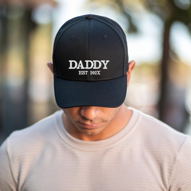 Daddy Year etabliert bestickte Baseballkappe (Von Creator hochgeladen)