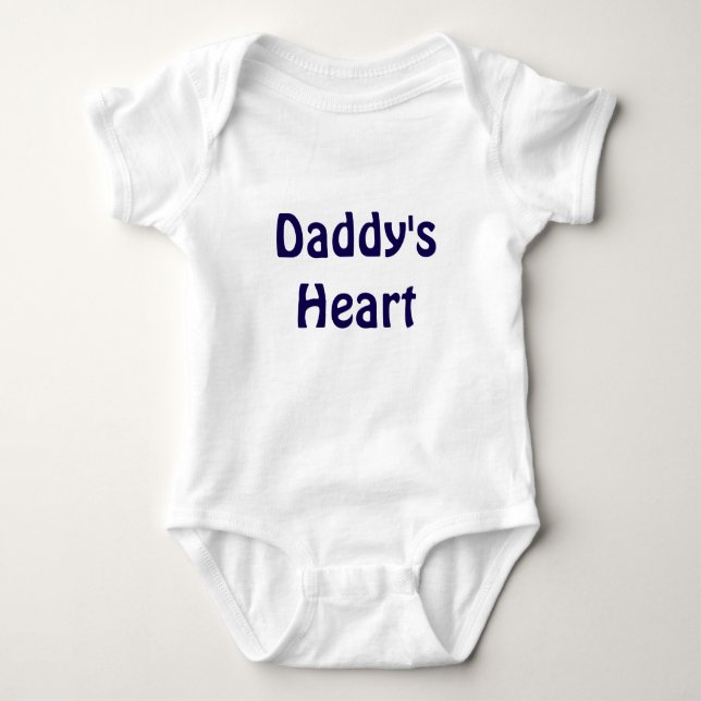 Daddy's Heart Baby Strampler (Vorderseite)