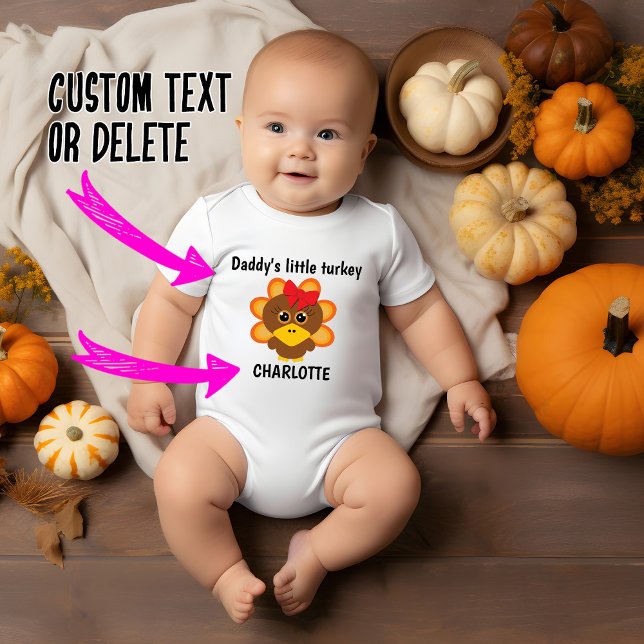 🦃 Daddys kleiner Truthahn mit beliebigem Namen Baby Strampler (Adorable little turkey whit red bow, baby bodysuit,  customizable text)