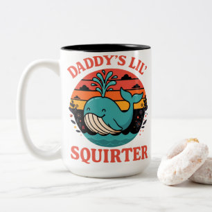 Daddy's Lil Squirter Retro-Wal-Illustration Zweifarbige Tasse