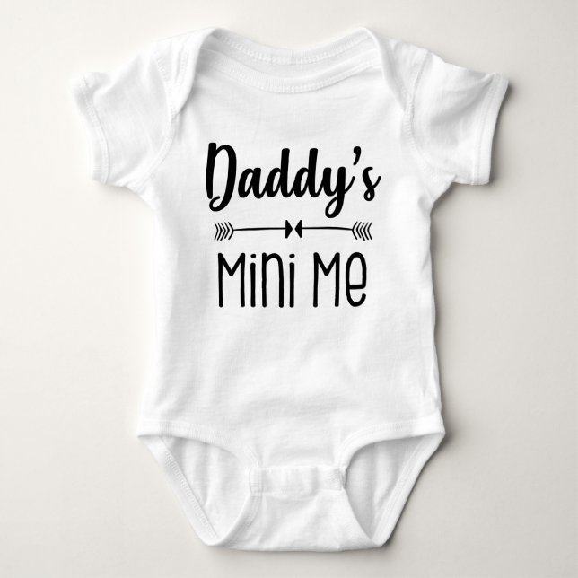 Daddy's Mini Me Baby Strampler (Vorderseite)