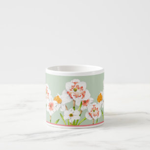 Daffodien auf einer Espresso-Tasse Espressotasse