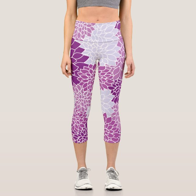 Dahlia-Blume, Muster von Blume, Lila Dahlia Capri Leggings (Vorderseite)