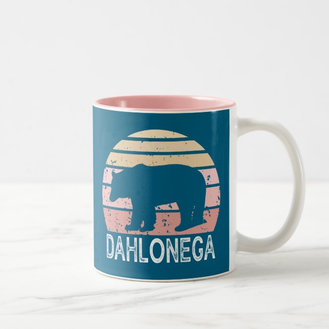 Dahlonega Georgia Retro Bear Zweifarbige Tasse (Rechts)