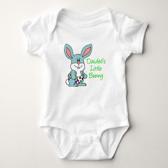 Daideos kleiner Hase Baby Strampler (Vorderseite)