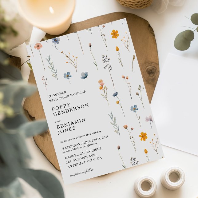 Dainty Floral Wildblume Wedding Einladung (Von Creator hochgeladen)