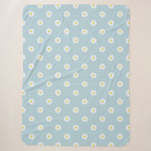 Daisies Illustrative Rpt Muster auf blass blau Sherpadecke