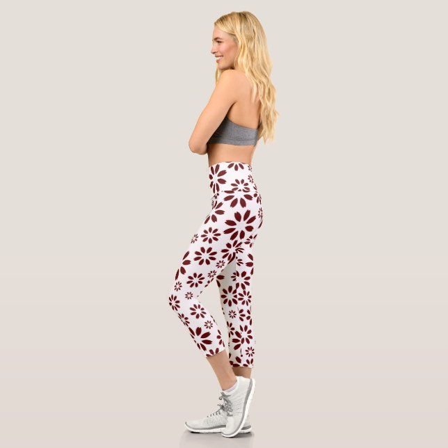 Daisies Simple Stylish Women's Capri Leggings (Links)