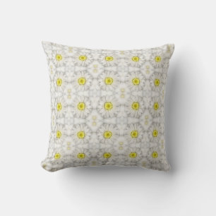Daisies Throw Pillow Kissen