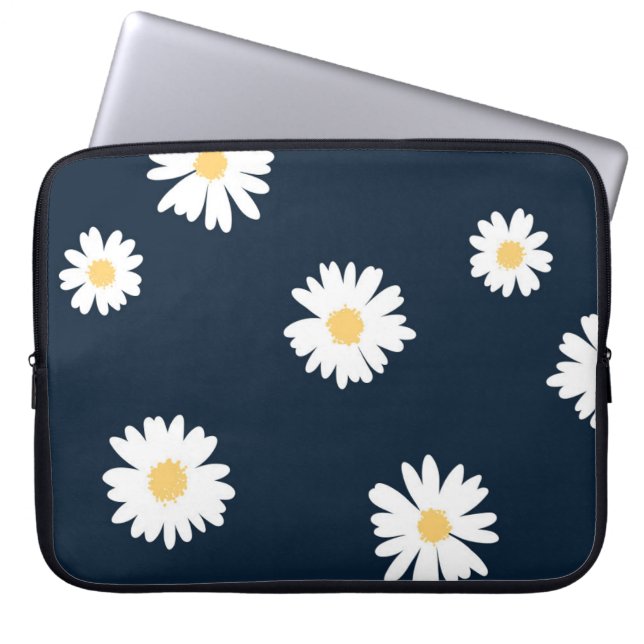 Daisy auf blauem Muster Laptopschutzhülle (Vorderseite)