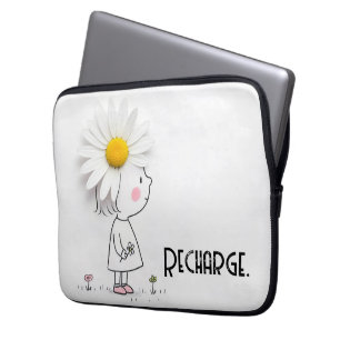 Daisy auf einem kleinen Mädchen Kopf mit Zitat Laptopschutzhülle