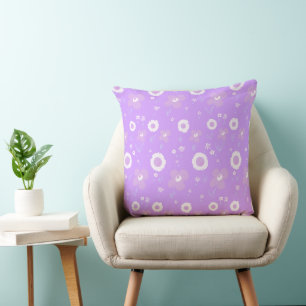 Daisy Blume Lilac White on Lilac Kissen