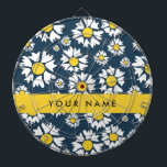 Daisy Muster, White Daisies, Ihr Name Dartscheibe<br><div class="desc">Elegantes,  stilvolles und raffiniertes Muster mit weißen Daisy-Blume auf marineblau-blauem Hintergrund. Modernes und trendiges Geschenk,  perfekt für den Blumendesigner in Ihrem Leben. Personalisieren Sie diese durch Hinzufügen von Namen,  Spitznamen,  Monogramm oder Initialen.</div>