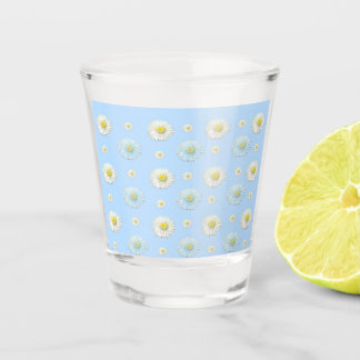 Daisy Pattern auf hellblauem Hintergrund Schnapsglas