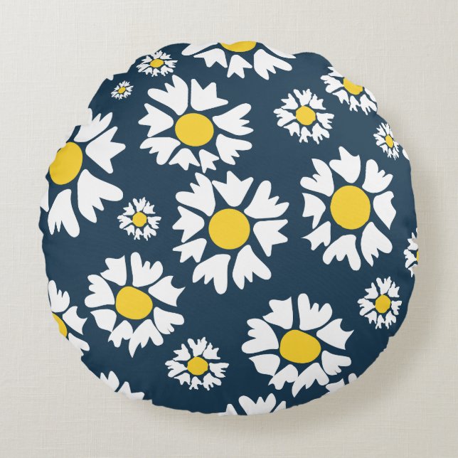 Daisy Pattern, Blumenmuster, weiße Daisien Rundes Kissen (Vorderseite)
