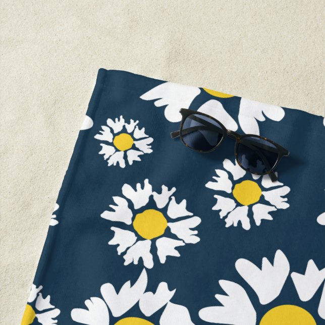 Daisy Pattern, Blumenmuster, weiße Daisien Strandtuch (Beispiel)