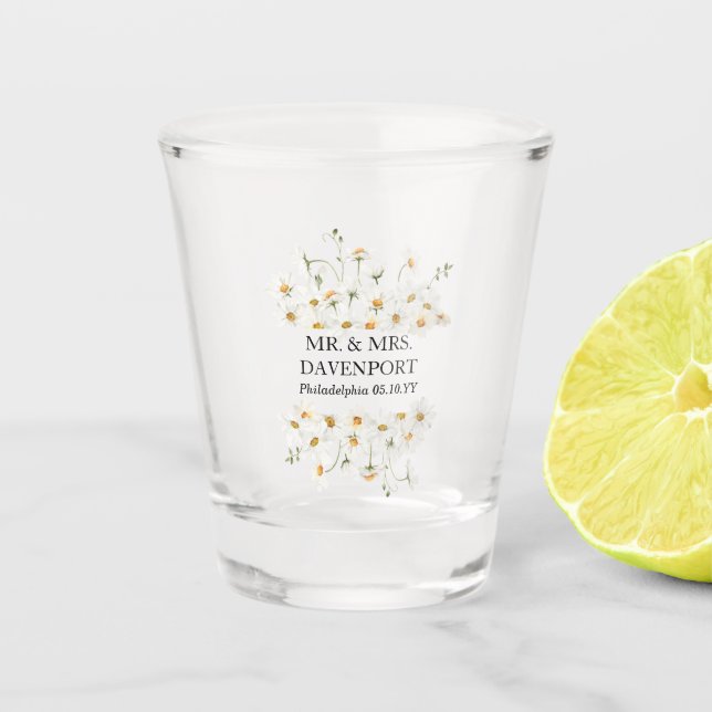 Daisy Wedding Mr. & Mrs. Monogram Shot Glass Bevor Schnapsglas (Vorderseite)