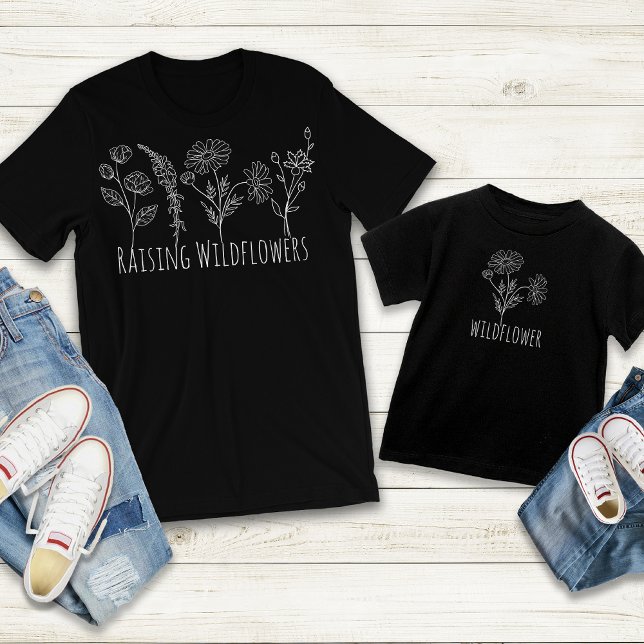 Daisy Wildblume Girl Daughter Mama Mini Outfits T-Shirt (Von Creator hochgeladen)