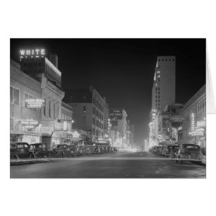 Dallas bei Nacht, 1942