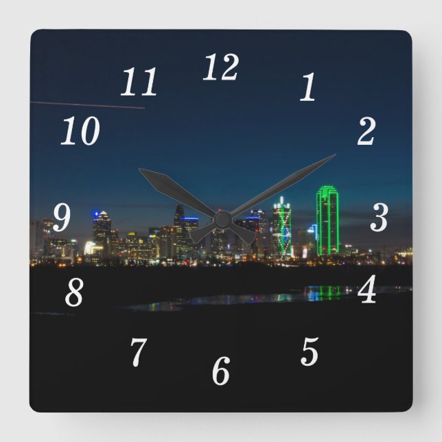 Dallas Skyline Dawn Pano Wall Clock Quadratische Wanduhr (Vorderseite)
