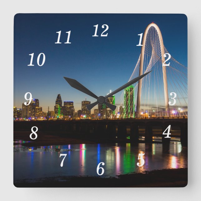 Dallas Skyline Dawn Wall Clock Quadratische Wanduhr (Vorderseite)