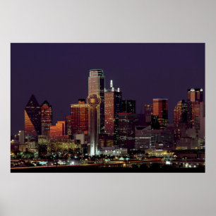 Dallas Skyline in der Nacht Poster