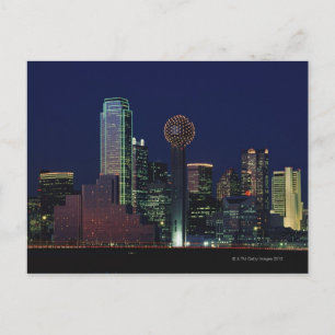 Dallas Skyline in der Nacht Postkarte