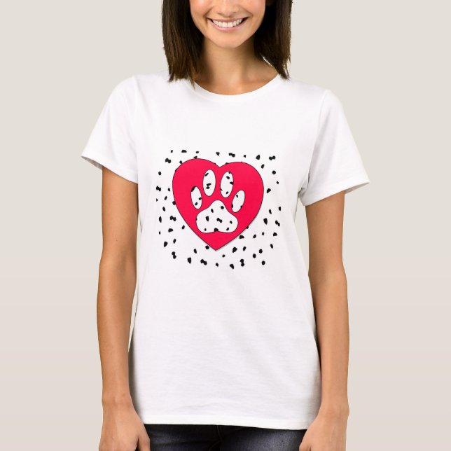 Dalmatiner Dog Paw Print in rotem Herzen T-Shirt (Vorderseite)
