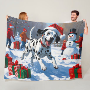 Dalmatiner läuft im Schnee mit Weihnachtshut Fleecedecke